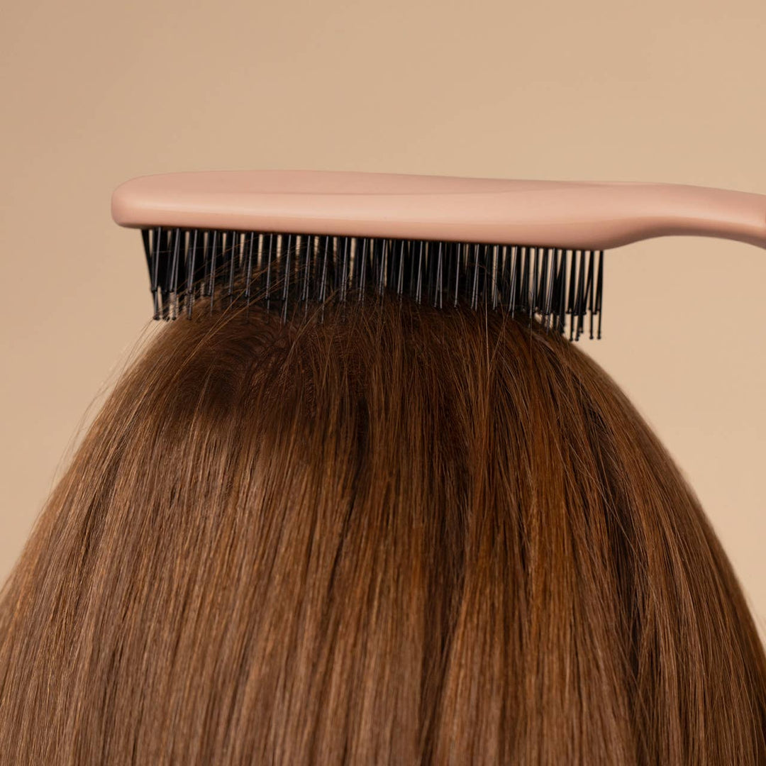 Scalp Renewal Brush in Terracotta - kitsch