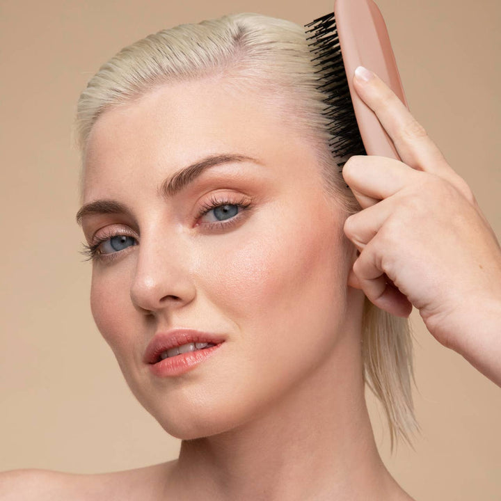 Scalp Renewal Brush in Terracotta - kitsch