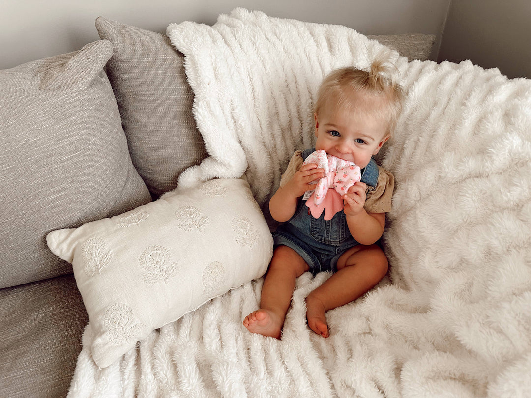 Bow Sweetie Crinkle™ - Itzy Ritzy