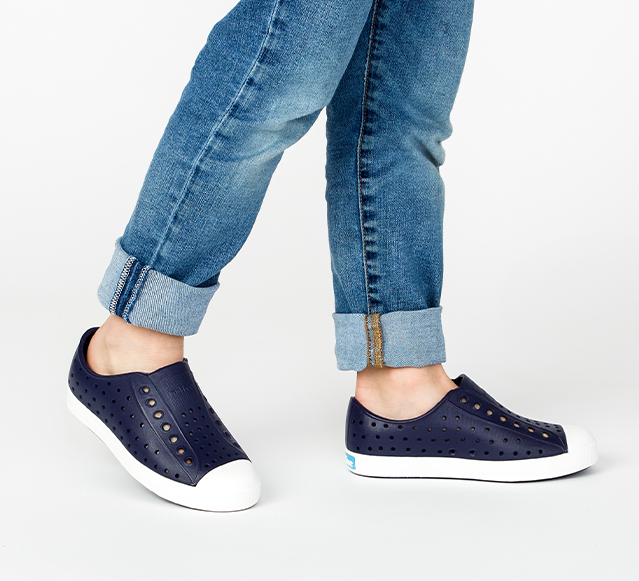 Boys Native Jefferson Shoes in Navy