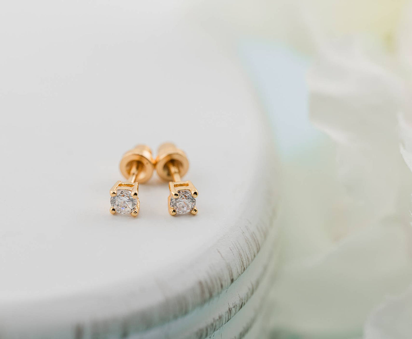 14K Gold Phianite Earrings - Cherished Moments