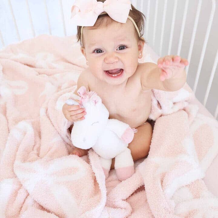 CuddleLane™ Bows Luxe Blankets - Caden Lane