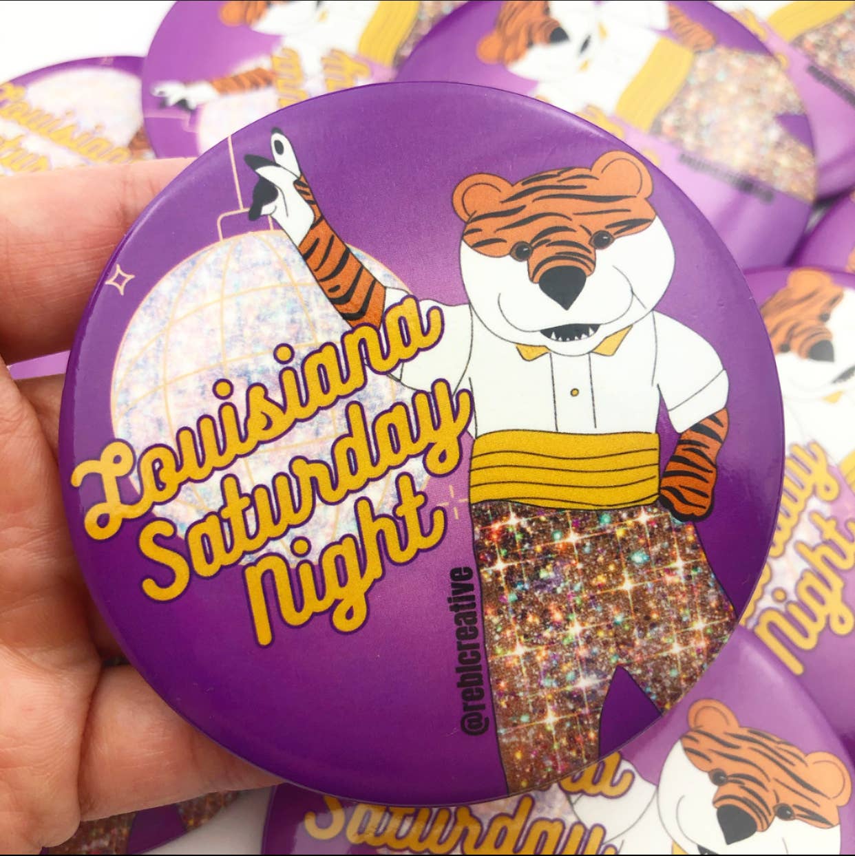 GAME DAY BUTTON- Groovy Tigers